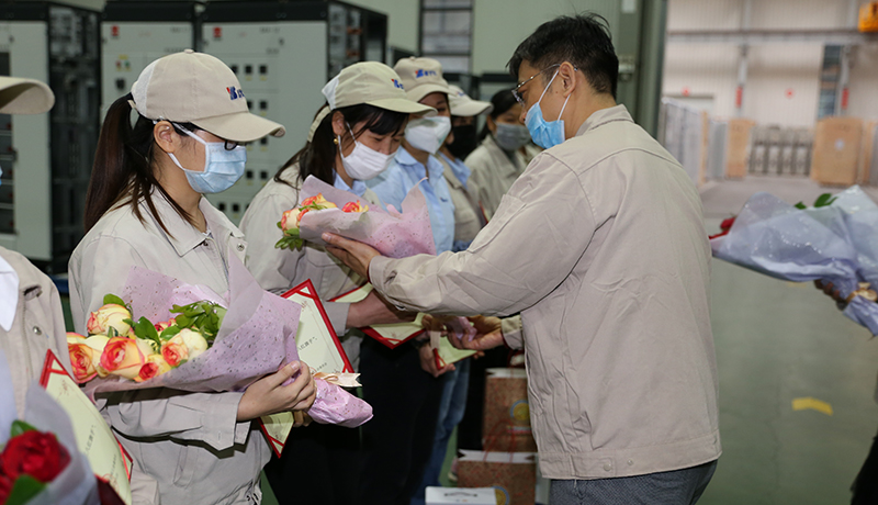 >男神登場(chǎng)，愿望實(shí)現(xiàn)！